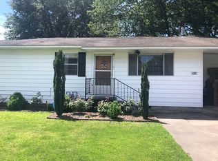 908 E 10th St, Stuttgart, AR 72160