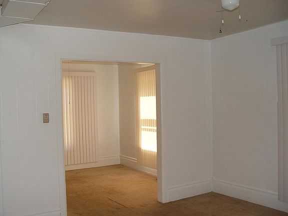 3rd image of 483 5th Avenue East N