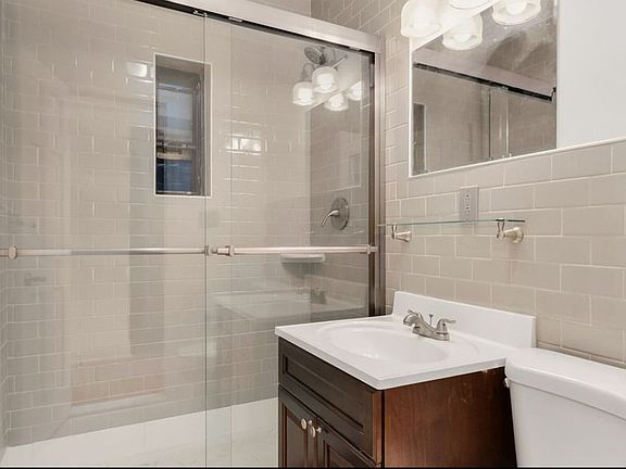 4th image of 515 E 82nd St #1CC