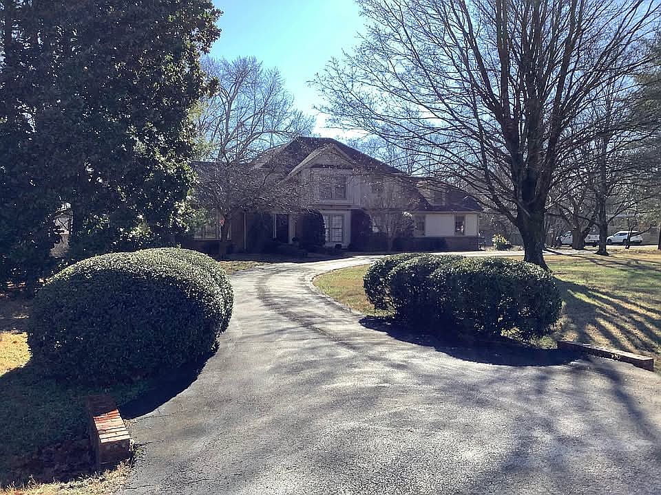 1st image of 1761 Hickory Trace Dr