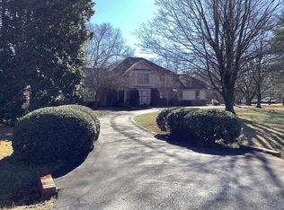 1761 Hickory Trace Dr, Gallatin, TN 37066