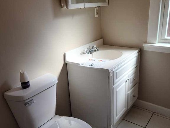5th image of 11235 S Vernon Ave #2