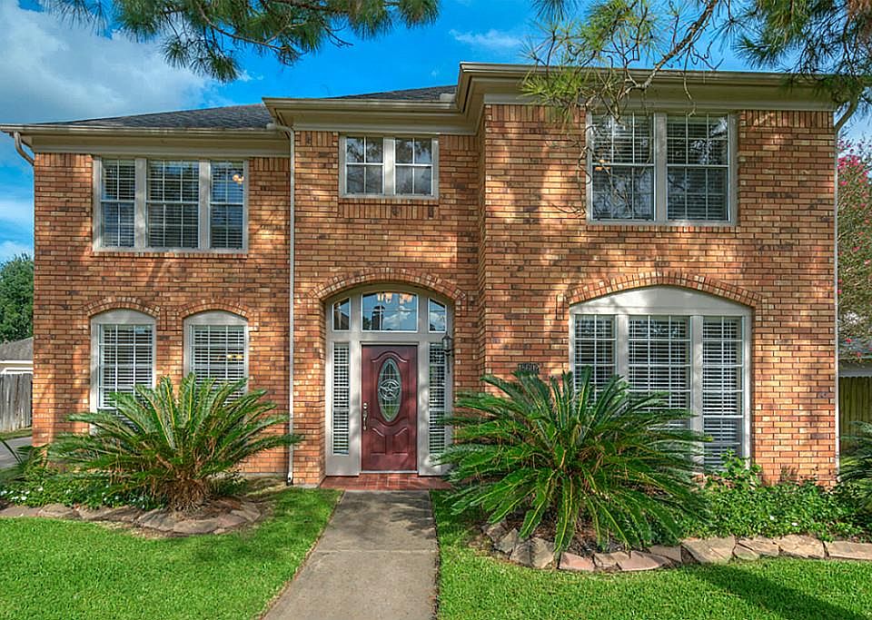 1st image of 15602 Country Fair Ln