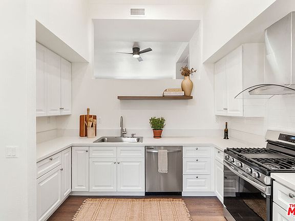 5th image of 14500 Van Nuys Blvd Unit 33