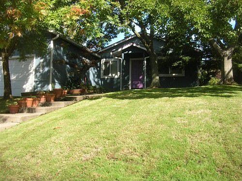 3rd image of 8579 Marye Ave