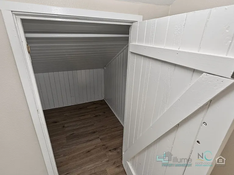 400 N Holladay Dr — Photo 10