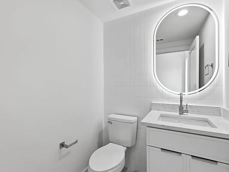 4315 San Jacinto St #302 — Photo 22