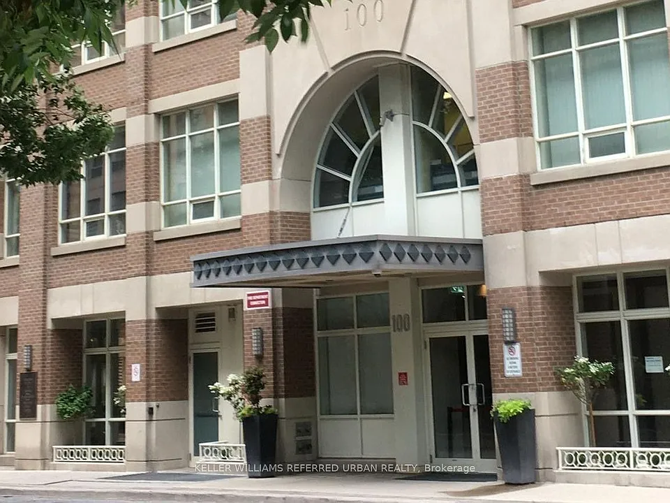 100 Hayden St #1801