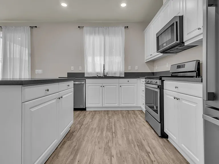 20720 Spring Mountain Rd — Photo 15