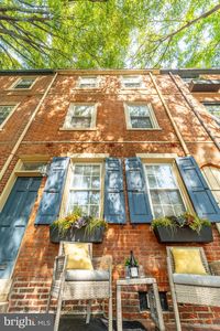 621 Lombard St, Philadelphia, PA, 19147