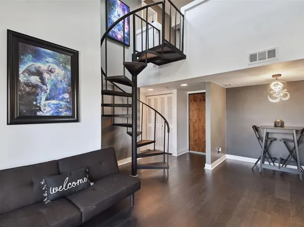 13612 S Village Dr #5311, Tampa, FL 33618