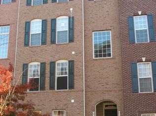 2300 Margraf Cir #390, Woodbridge, VA 22191