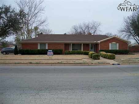 1st image of 2702 McNiel Ave