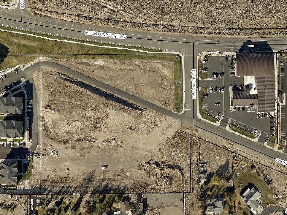 2nd image of 3320 Mountain City Hwy