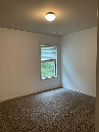 765 Westmoreland Ln — Photo 22