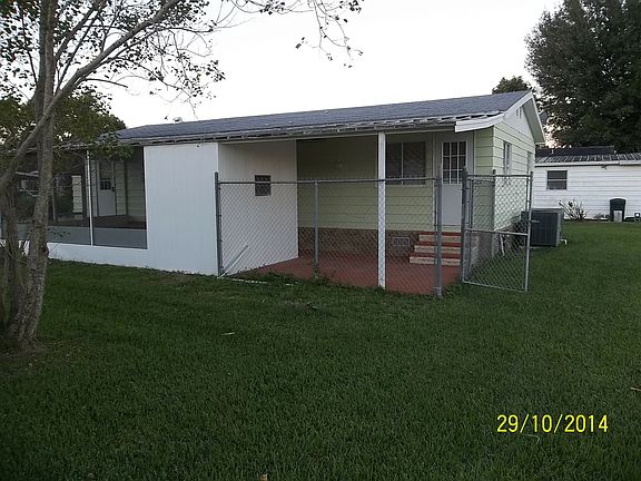 3rd image of 3592 Lazy Lake Dr N