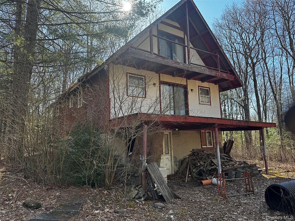 1st image of 319 N Lake Road