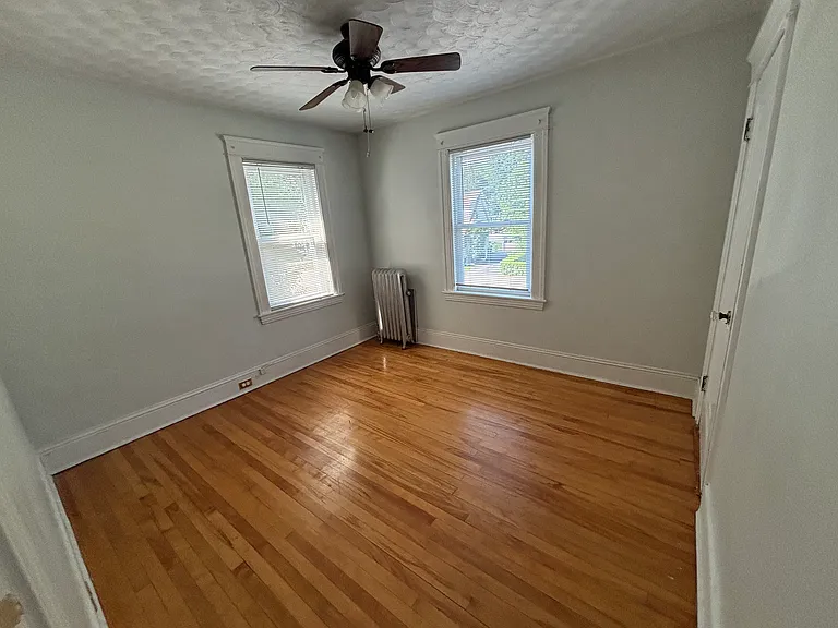 466 Chandler St — Photo 12