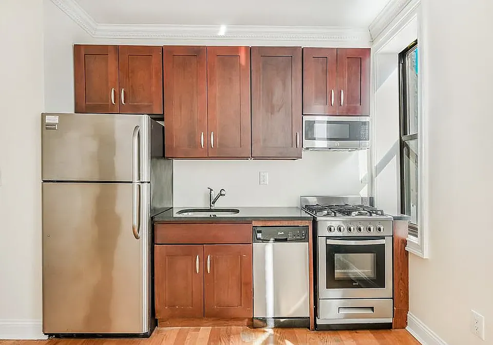 1153-1159 President St #1159-4E