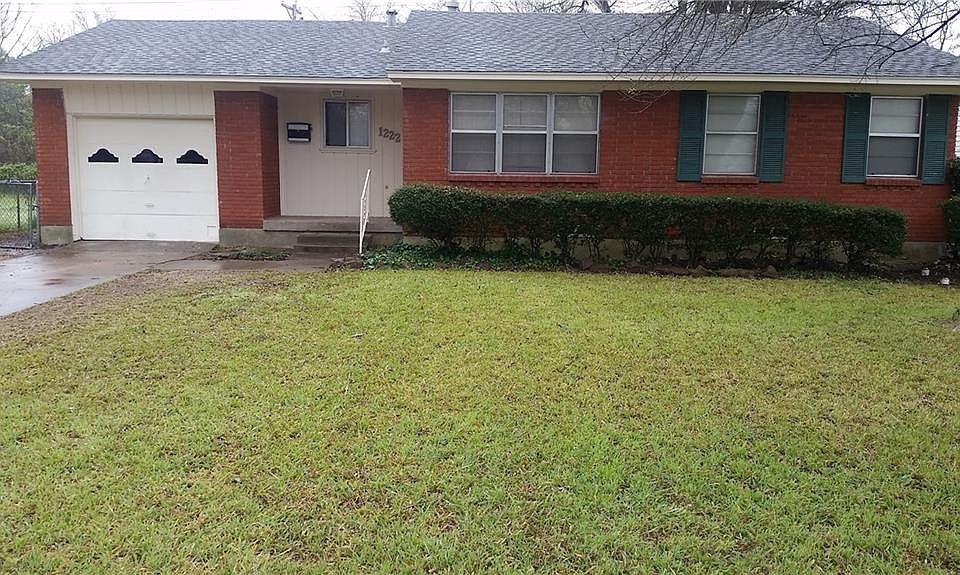 1st image of 1222 River Oaks Cir