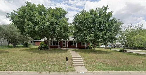 581 Alexander Rd Photo 1