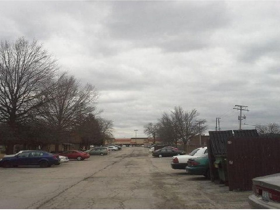 2nd image of 7S066 Suffield Ct APT 203