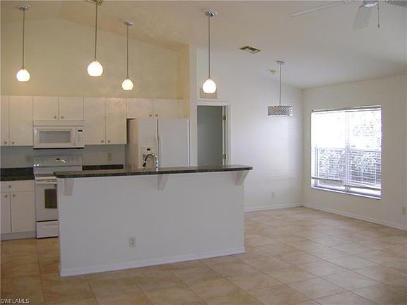3rd image of 1414 NE 7th Pl