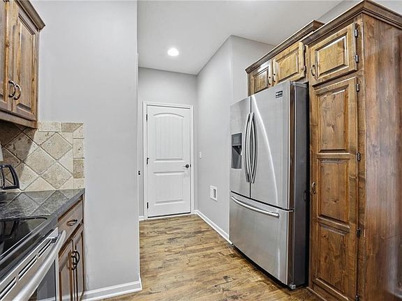 5th image of 14812 Ashmont Ln