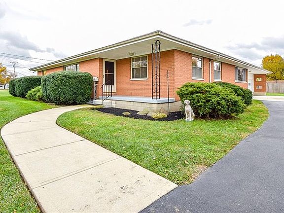 3rd image of 606 W Lake Ave