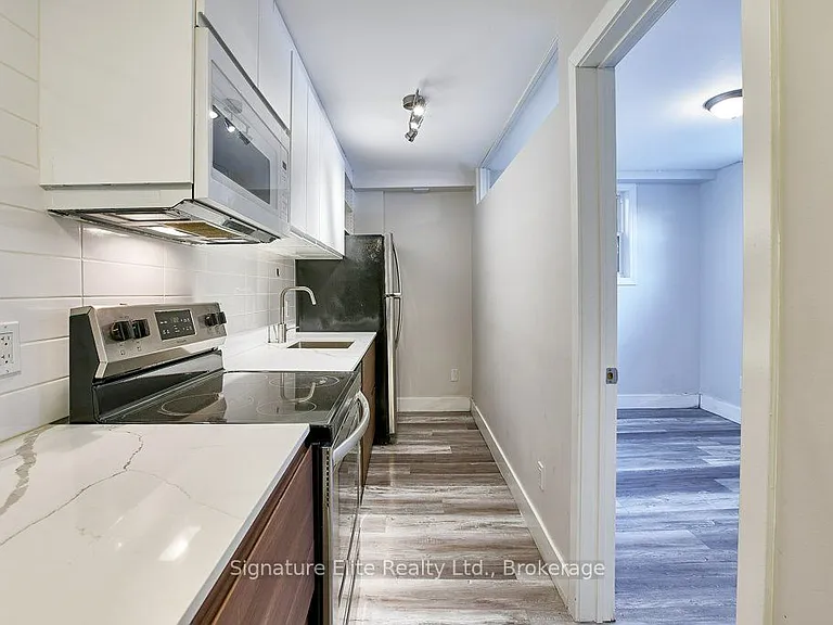 112 Alder Cres #102 — Photo 4