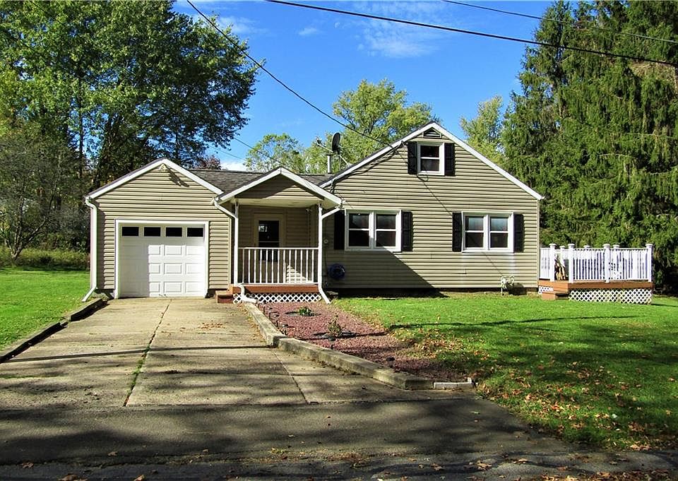 1st image of 220 Hillcrest Ave
