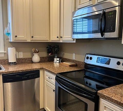 2nd image of 3356 Ellsworth Drive #B