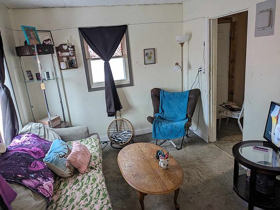 5th image of 115 W 3rd Ave #3