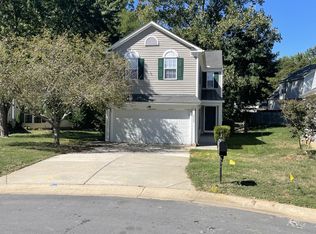 9009 Shenington Pl, Charlotte, NC 28216