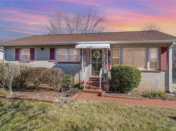 2307 Atlanta St, Greensboro, NC 27406