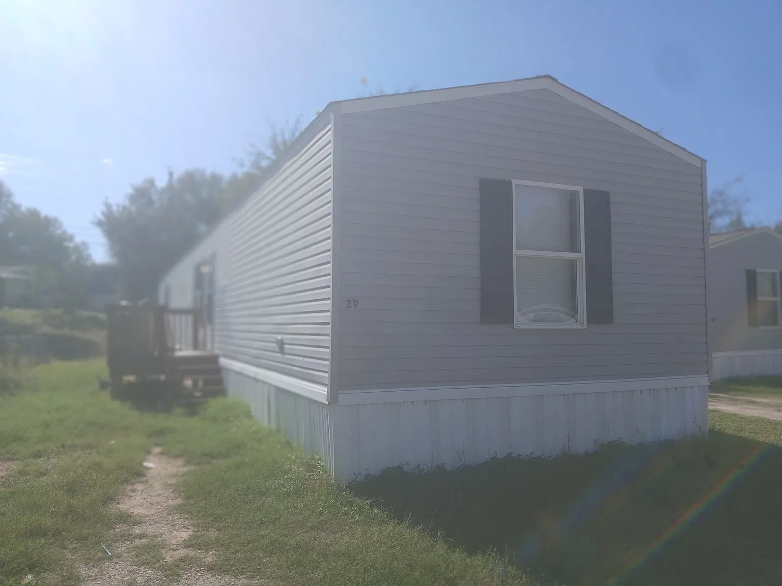 3 bed, 1300 sqft, $1,049 — Photo 1