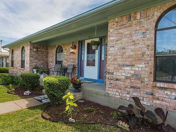 2nd image of 3905 Sunhill Dr