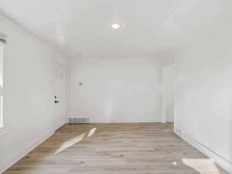 1 Cord St — Photo 14