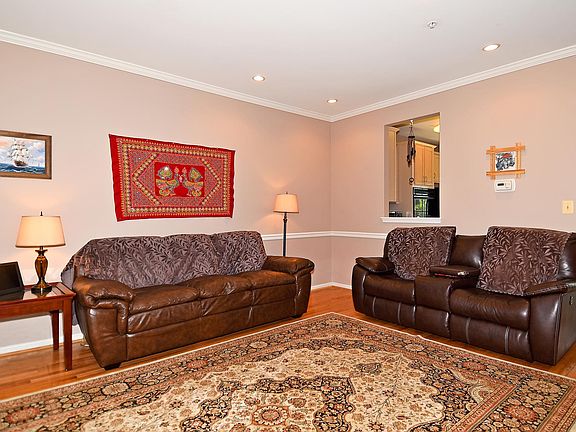 Living room - recessed lighting 