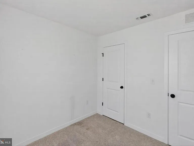 73 Basswood St — Photo 25