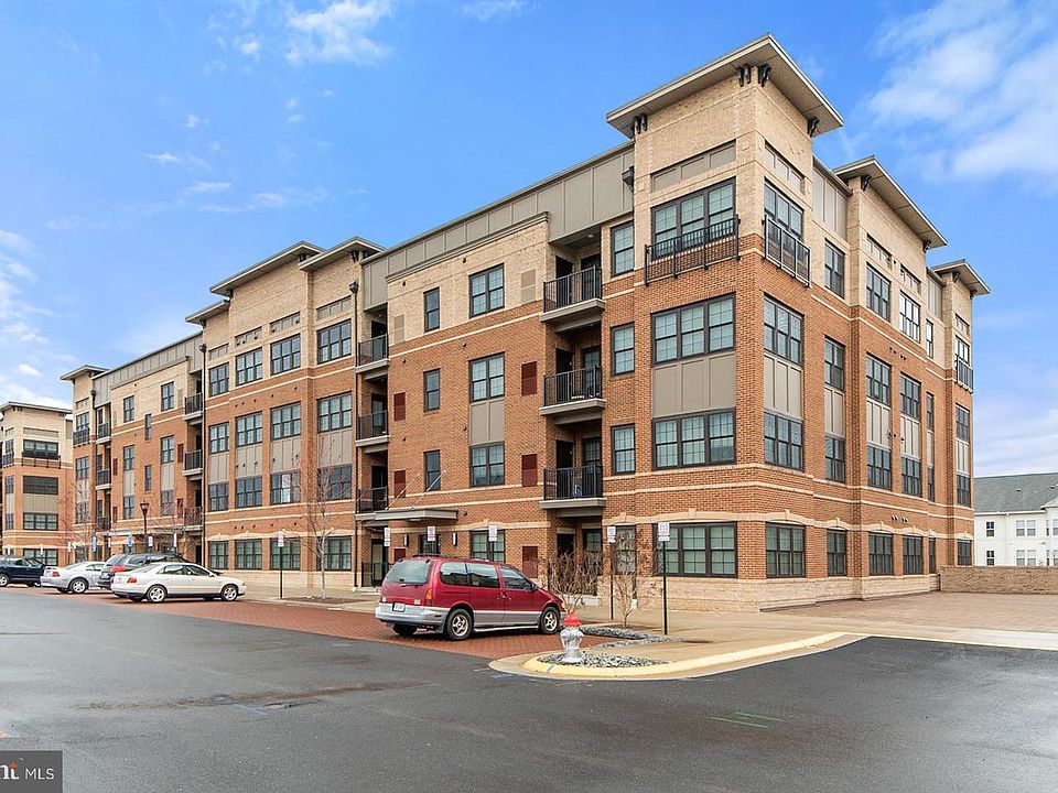 1st image of 2905 Bleeker St #4101