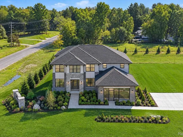 13268 Cousins Ct, Washington, MI 48094