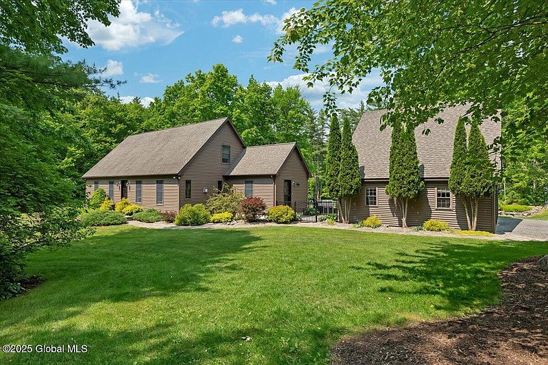3rd image of 151 W Hand Hill Road