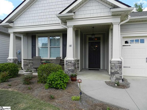2nd image of 307 Belle Oaks Dr