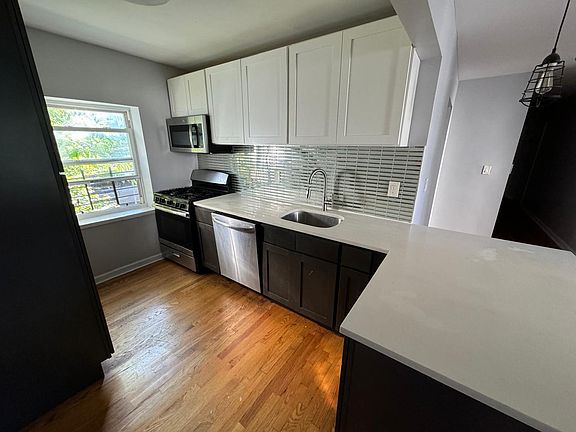 3rd image of 77 Clendenny Ave #2C