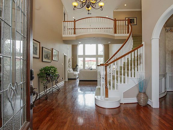 3rd image of 16315 Chipstead Dr