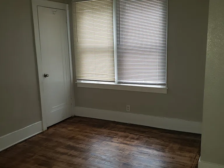 5077 Berkshire St — Photo 9