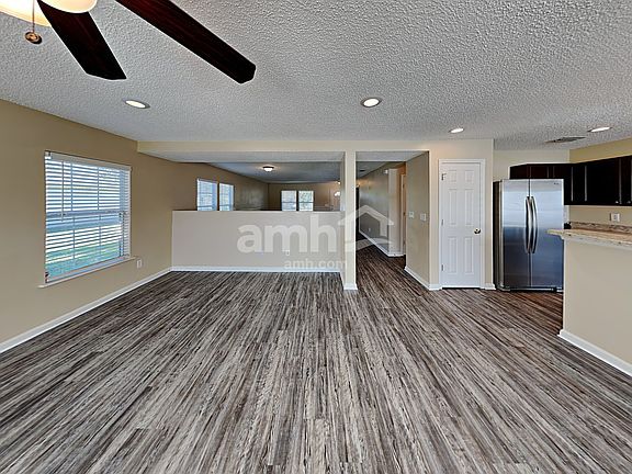3rd image of 1512 Dahlgren St