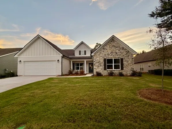 1096 Sawyer Dr, Opelika, AL 36801