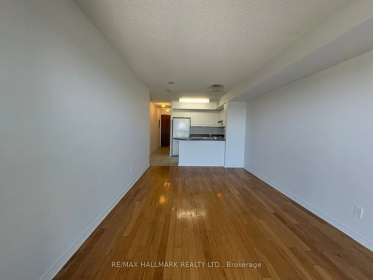 11 Oneida Cres #708 — Photo 11